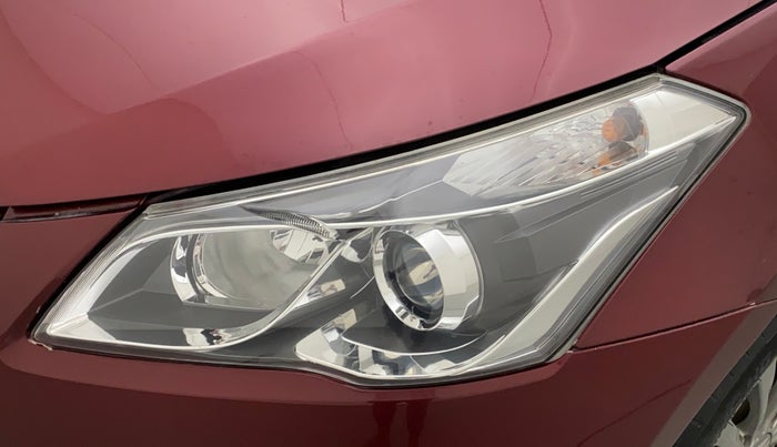 2016 Maruti Ciaz ZXI+, Petrol, Manual, 31,761 km, Left headlight - Minor scratches