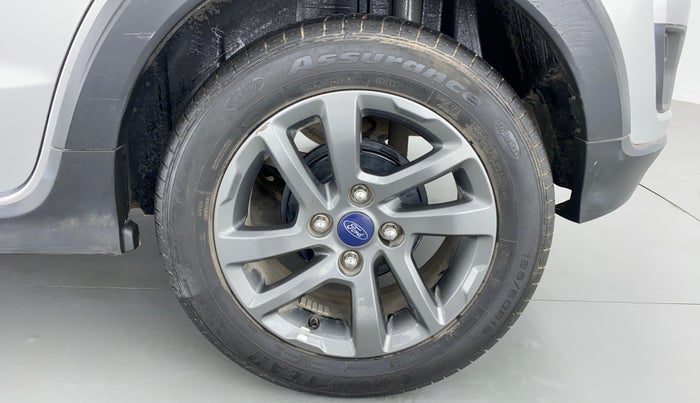 2018 Ford FREESTYLE TITANIUM 1.2 TI-VCT MT, Petrol, Manual, 37,702 km, Left Rear Wheel