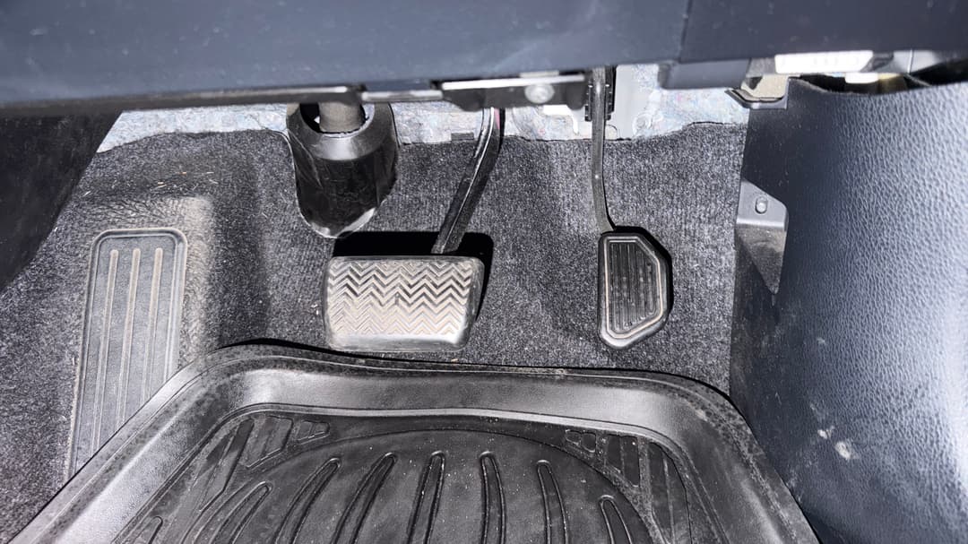 2018 Toyota RAV4 Gxl (2WD), Automatic, 103582 km, Pedals and Footmat