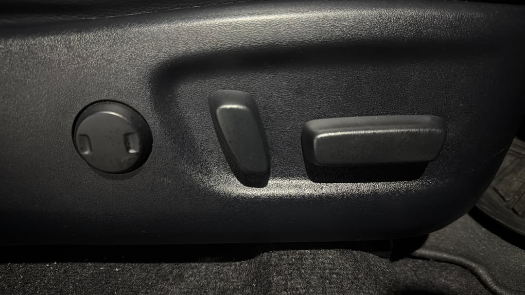 2018 Toyota RAV4 Gxl (2WD), Automatic, 103582 km, Drivers Side Adjustment Panel