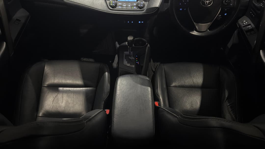 2018 Toyota RAV4 Gxl (2WD), Automatic, 103582 km, Center Console