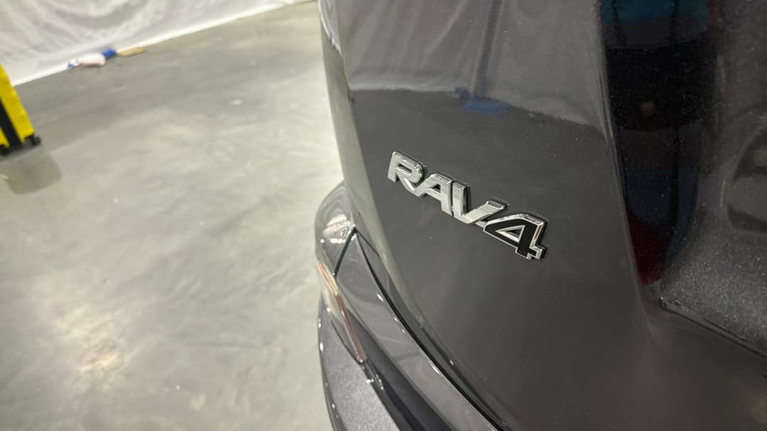 2018 Toyota RAV4 Gxl (2WD), Automatic, 103582 km, Badge (Boot Left Side)