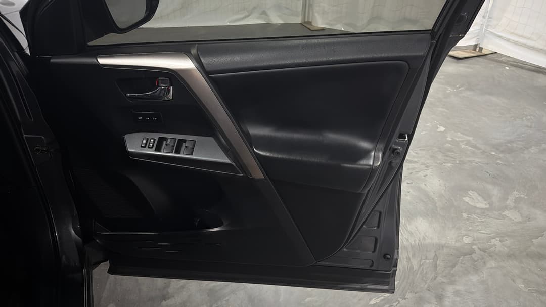 2018 Toyota RAV4 Gxl (2WD), Automatic, 103582 km, Speaker View