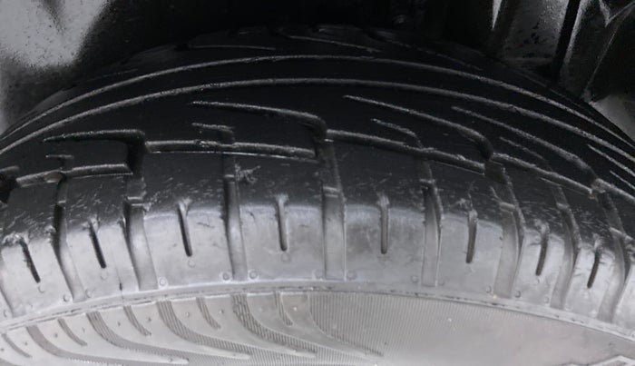 2015 Maruti S Cross DELTA 1.6, Diesel, Manual, 77,355 km, Left Rear Tyre Tread