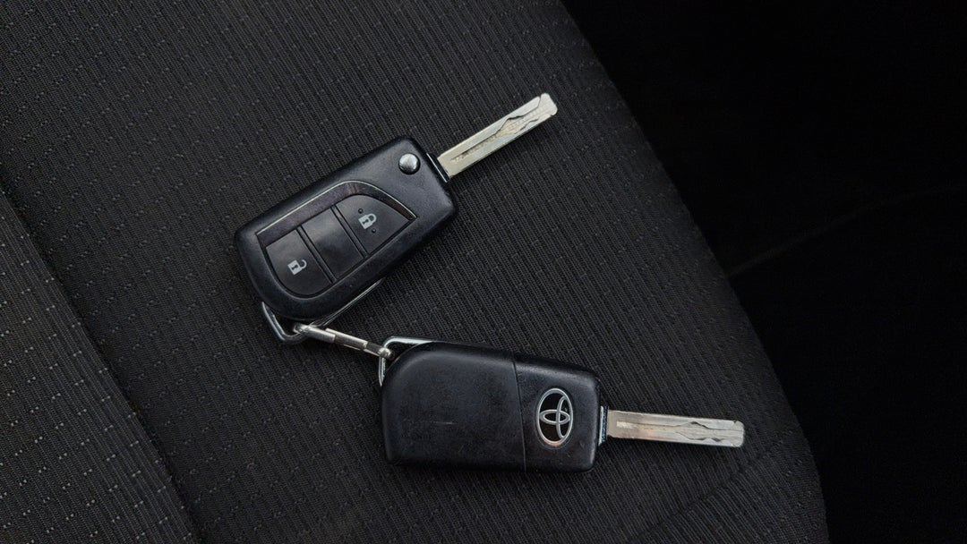 2018 Toyota C-HR (2WD), Automatic, 158675 km, Key Close-up