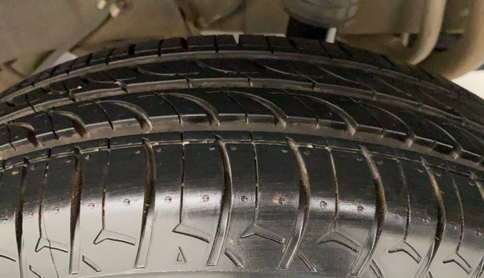 2015 Datsun Go Plus T, Petrol, Manual, 36,339 km, Left Rear Tyre Tread