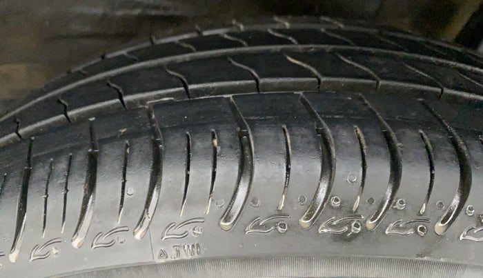 2020 Maruti S PRESSO VXI PLUS, Petrol, Manual, 30,693 km, Left Rear Tyre Tread