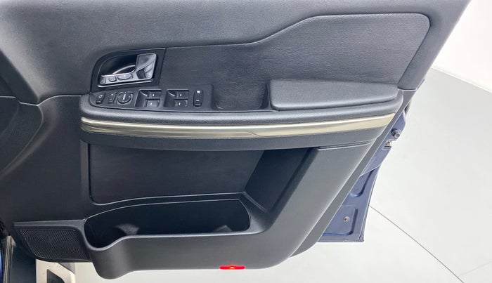 2018 Tata Hexa Varicor 400 XTA, Diesel, Automatic, 37,579 km, Driver Side Door Panels Control