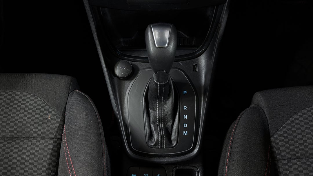 2022 Ford Puma St-line, Automatic, 70839 km, Gear Lever 