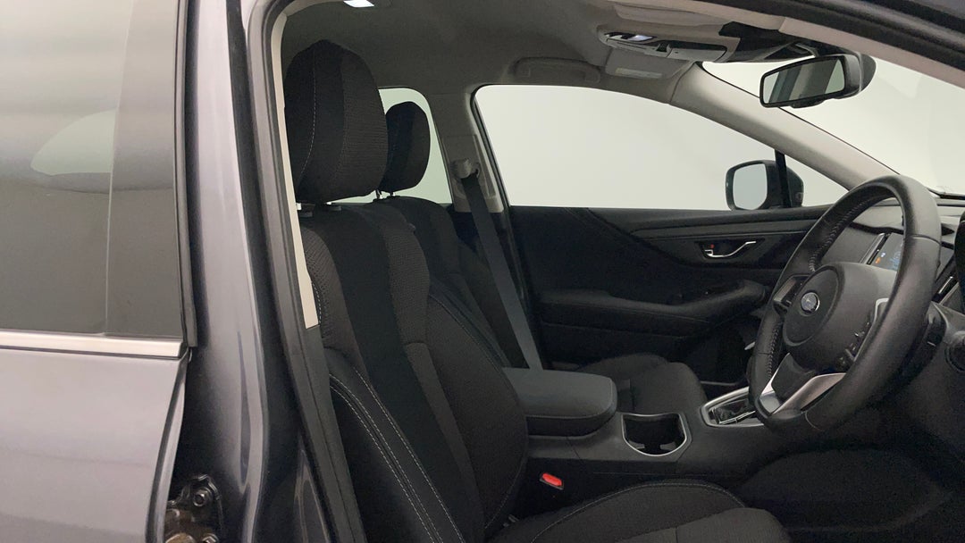 2021 Subaru Outback AWD, Automatic, 24687 km, Right Side Front Door Cabin View