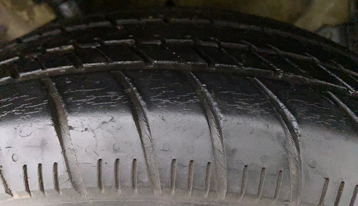 2014 Maruti Celerio VXI d, Petrol, Manual, 38,727 km, Left Rear Tyre Tread