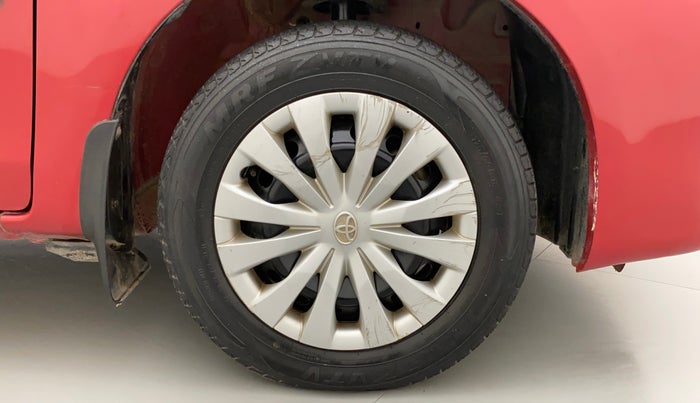2011 Toyota Etios Liva G, Petrol, Manual, 34,908 km, Right Front Wheel