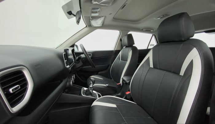 2022 Hyundai VENUE SX 1.0 TURBO IMT, Petrol, Manual, 8,931 km, Right Side Front Door Cabin