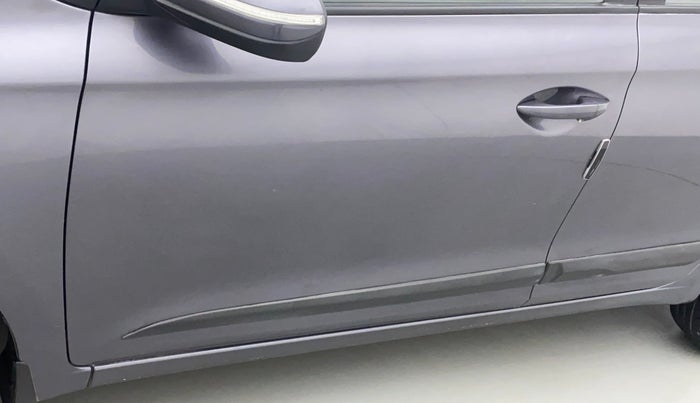 2017 Hyundai Elite i20 SPORTZ 1.2, CNG, Manual, 32,895 km, Front passenger door - Minor scratches
