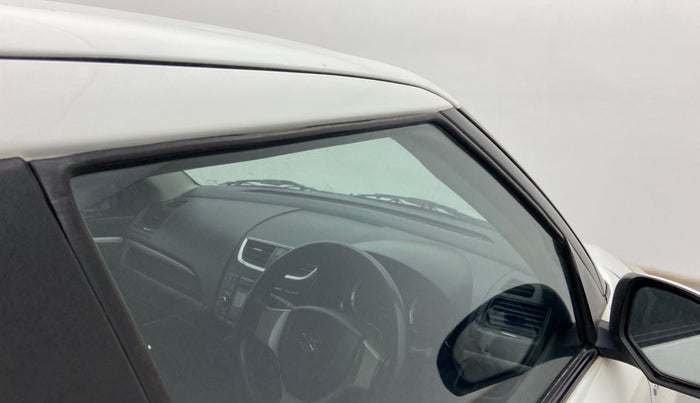 2017 Maruti Swift VXI, Petrol, Manual, 77,490 km, Driver-side door - Door visor damaged