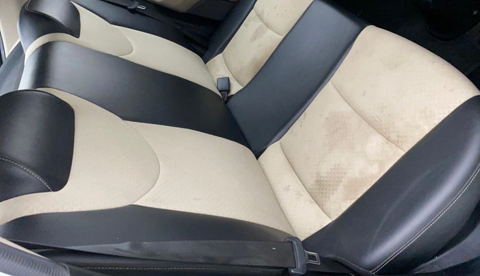 2018 Hyundai NEW SANTRO ASTA MT, Petrol, Manual, 36,797 km, Second-row right seat - Cover slightly stained