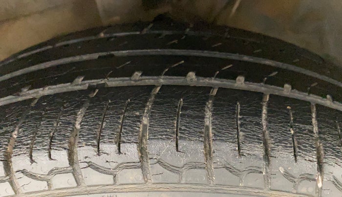 2018 Hyundai NEW SANTRO ASTA MT, Petrol, Manual, 36,797 km, Left Front Tyre Tread