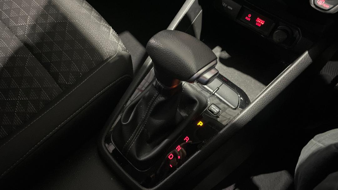 2018 Kia Rio S, Automatic, 58318 km, Gear Lever 