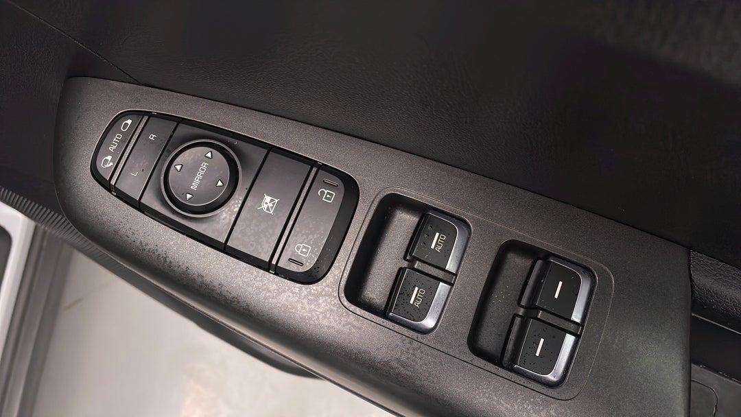 2017 Kia Sportage Ao Edition, Automatic, 111214 km, Drivers Side Door Panel Controls