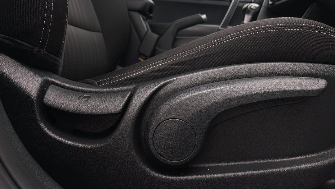 2017 Kia Sportage Ao Edition, Automatic, 111214 km, Drivers Side Adjustment Panel