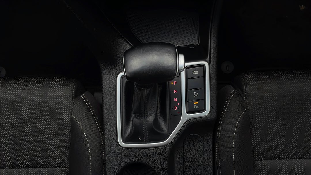 2017 Kia Sportage Ao Edition, Automatic, 111214 km, Gear Lever 