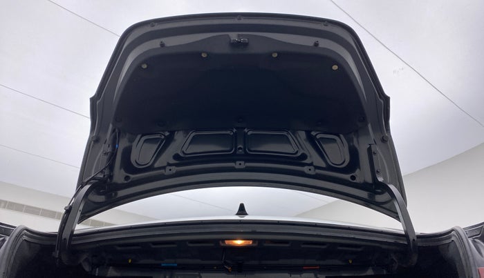 2017 Hyundai Verna 1.6 SX VTVT AT, Petrol, Automatic, 43,037 km, Boot Door Open