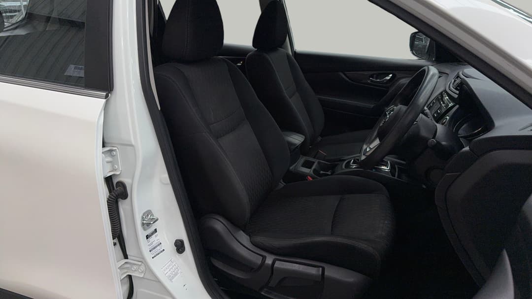 2018 Nissan X-trail St 7 Seat (2WD), Automatic, 143464 km, Right Side Front Door Cabin View