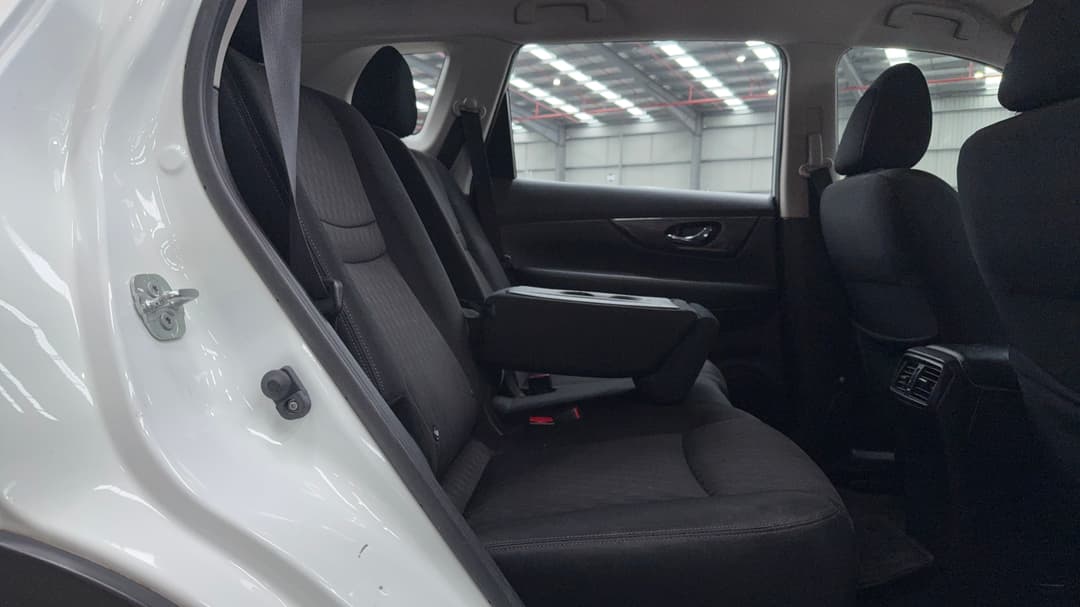 2018 Nissan X-trail St 7 Seat (2WD), Automatic, 143464 km, Right Side Rear Door Cabin View
