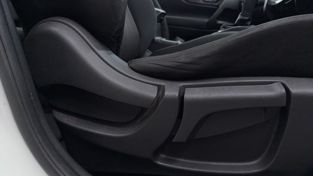 2018 Nissan X-trail St 7 Seat (2WD), Automatic, 143464 km, Drivers Side Adjustment Panel