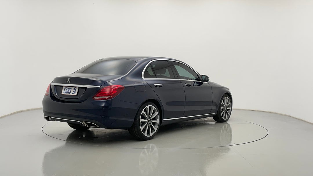 Right Back Diagonal (45- Degree) View