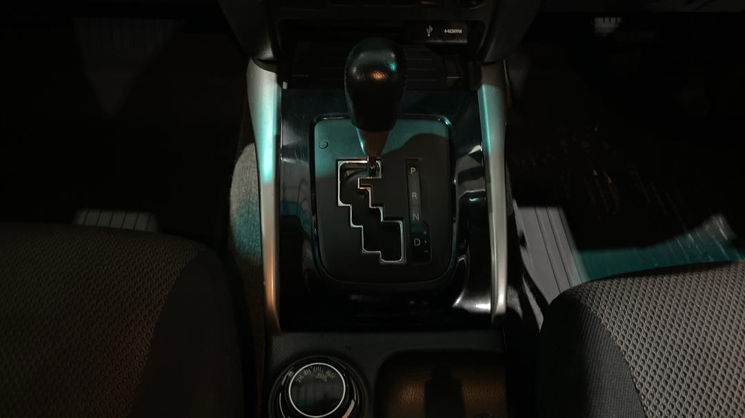 2018 Mitsubishi Triton Gls (4x4), Automatic, 160905 km, Gear Lever 