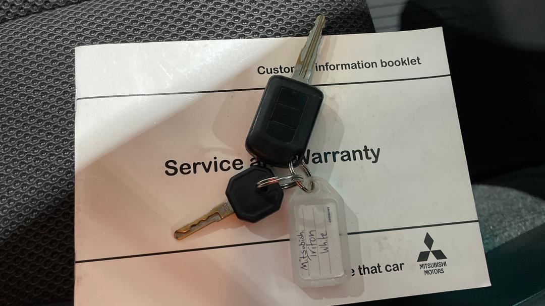 2018 Mitsubishi Triton Gls (4x4), Automatic, 160905 km, Key Close-up
