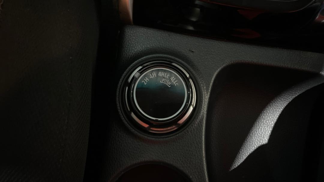 2018 Mitsubishi Triton Gls (4x4), Automatic, 160905 km, Utility Switches/Buttons