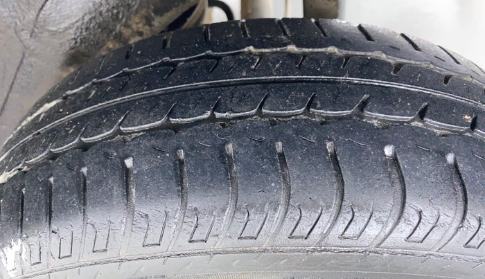 2017 Maruti Wagon R 1.0 VXI, Petrol, Manual, 30,879 km, Left Rear Tyre Tread