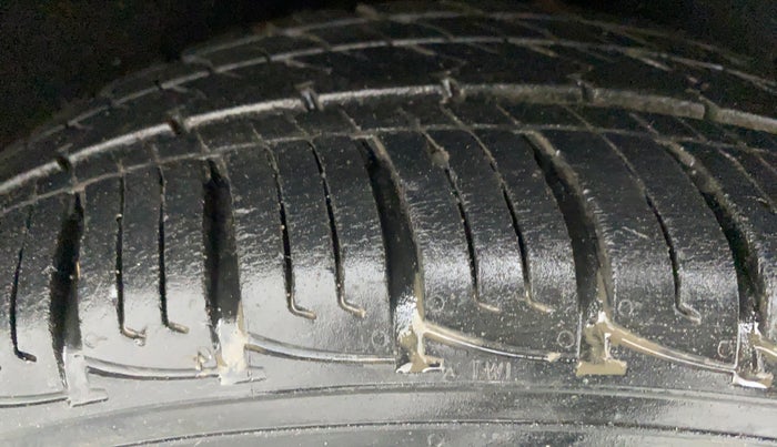 2018 Maruti Vitara Brezza VDI, Diesel, Manual, 28,632 km, Left Rear Tyre Tread