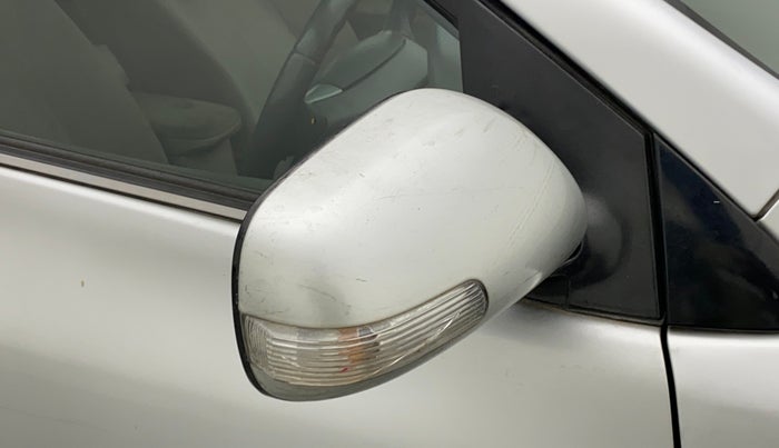 2010 Toyota Corolla Altis G PETROL, Petrol, Manual, 69,278 km, Right rear-view mirror - Minor scratches