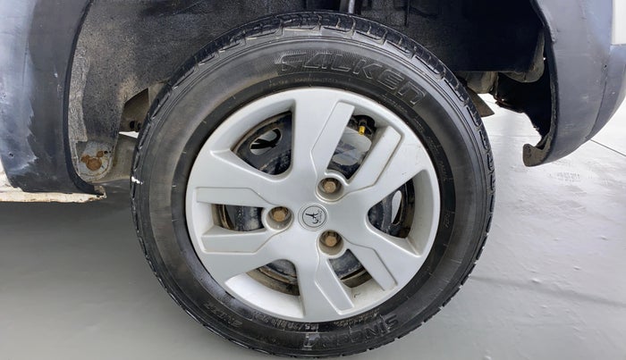 2018 Renault Kwid RXL, Petrol, Manual, 29,756 km, Left Rear Wheel