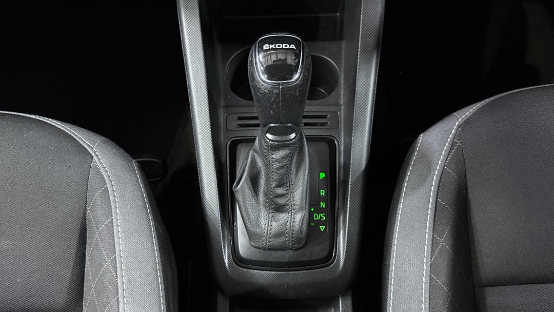 2019 SKODA Fabia 81 Tsi, Automatic, 55271 km, Gear Lever 