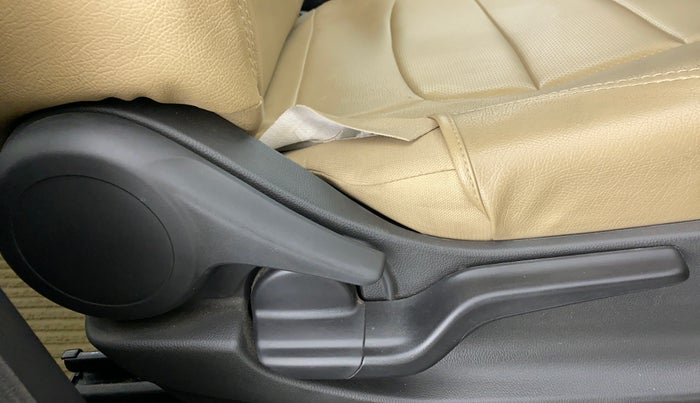 2018 Honda Amaze 1.2 V CVT I VTEC, Petrol, Automatic, 23,910 km, Driver Side Adjustment Panel