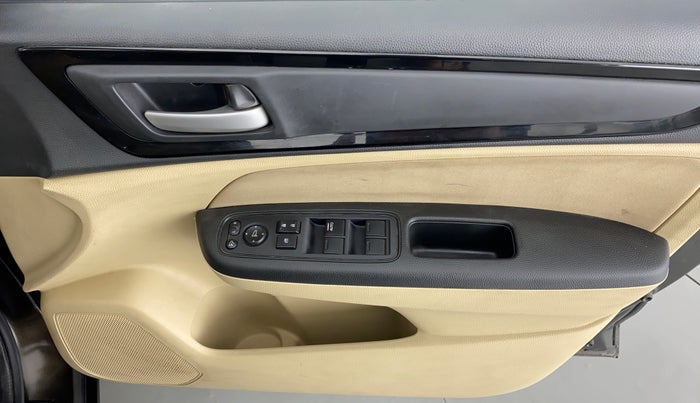 2018 Honda Amaze 1.2 V CVT I VTEC, Petrol, Automatic, 23,910 km, Driver Side Door Panels Control