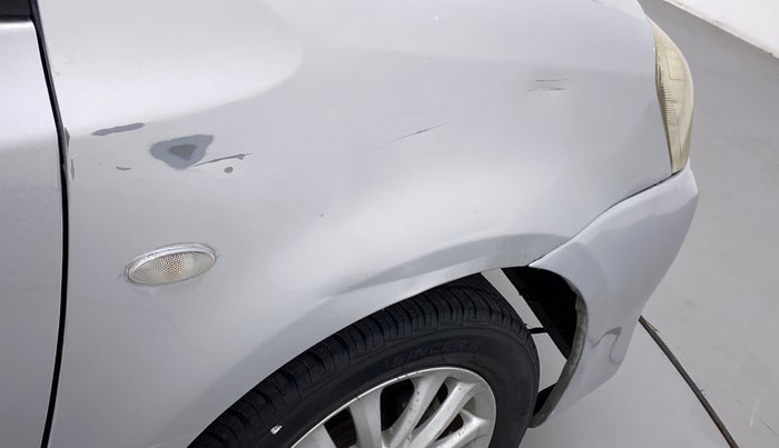 2011 Toyota Etios V, Petrol, Manual, 76,238 km, Right fender - Slightly dented