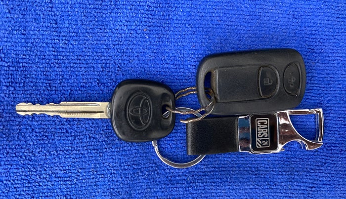 2011 Toyota Etios V, Petrol, Manual, 76,238 km, Key Close Up