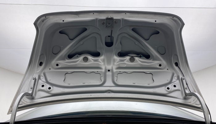 2011 Toyota Etios V, Petrol, Manual, 76,238 km, Boot Door Open