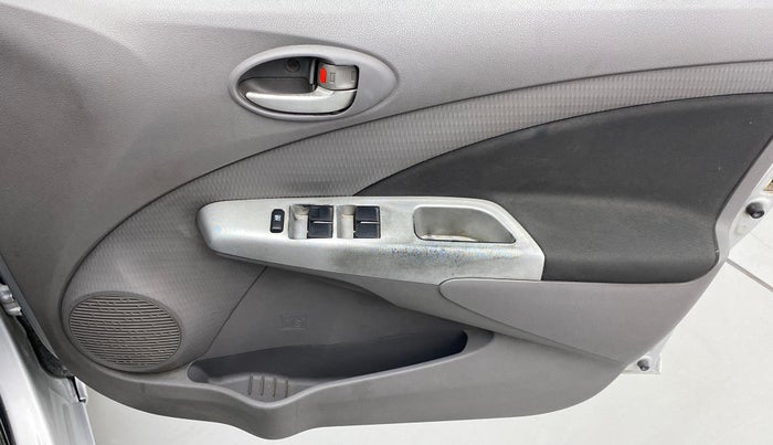 2011 Toyota Etios V, Petrol, Manual, 76,238 km, Driver Side Door Panels Control
