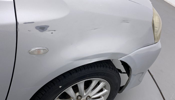 2011 Toyota Etios V, Petrol, Manual, 76,238 km, Right fender - Minor scratches