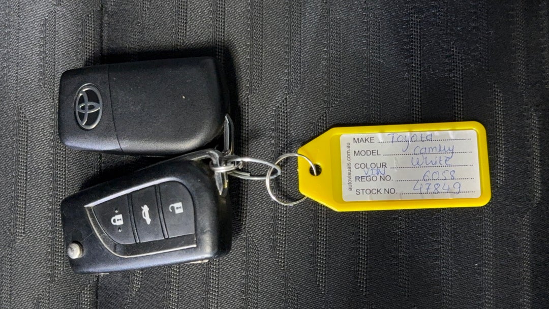 2017 Toyota Camry Altise, Automatic, 65184 km, Key Close-up