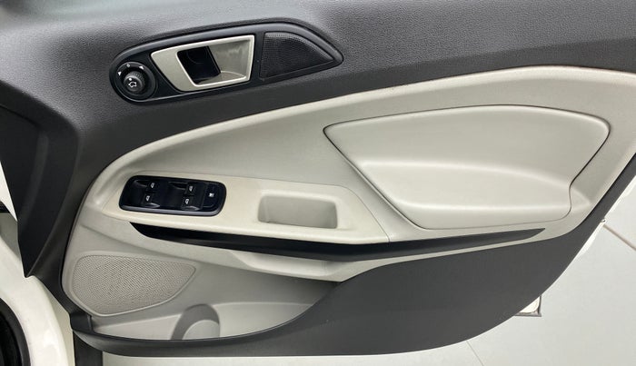 2017 Ford Ecosport 1.5 TREND TDCI, Diesel, Manual, 33,857 km, Driver Side Door Panels Controls