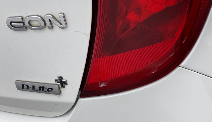 2015 Hyundai Eon D LITE PLUS, Petrol, Manual, 11,988 km, Right tail light - Minor damage