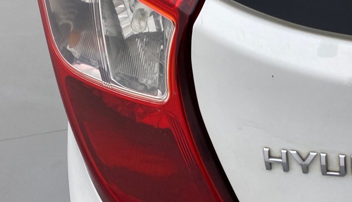 2015 Hyundai Eon D LITE PLUS, Petrol, Manual, 11,988 km, Left tail light - Minor scratches