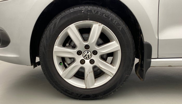 2010 Volkswagen Vento HIGHLINE PETROL, Petrol, Manual, 25,462 km, Left Front Wheel
